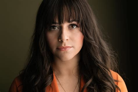 “Whiskey And Cigarettes Show” Welcomes CMT Video Artist Taylor Rae
