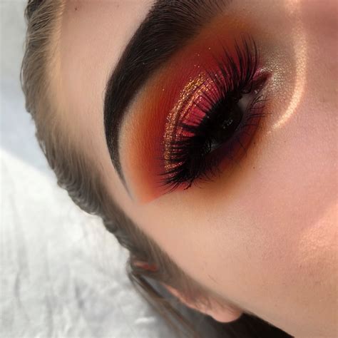 cosmetics, lashes and beauty - image #6190034 on Favim.com