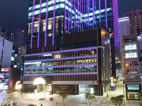 Hotel Review - The Reverie Saigon