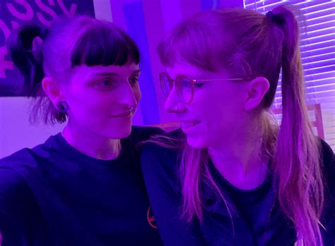 TW Pornstars - Luna Vixen. Twitter. What a couple of lesbians.😵‍💫