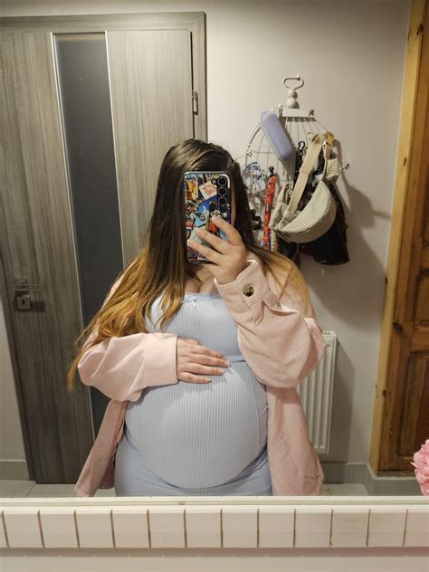 That belly is about to explode. : r/BBW