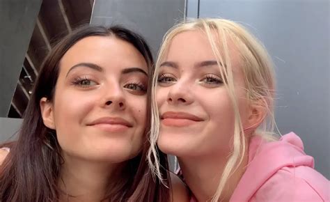 Twinfluencers — Julia & Lauren Burch – SHORE THANG