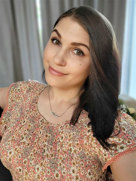 Heyy feeling frisky today 😛 @chaturbate [Tiny_hat] : r/Chaturbates