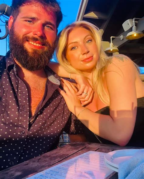 Camrie Swartz | Island time 🤗🌊☀️ | Instagram