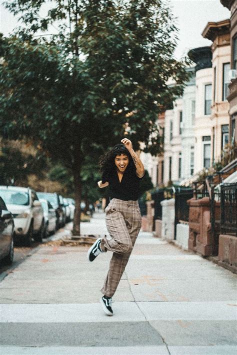 Meet Amanda Reyes – CanvasRebel Magazine