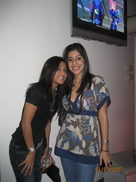 Desi Girls And Aunties Hot and Sexy Pictures: Hot Girls With Friends