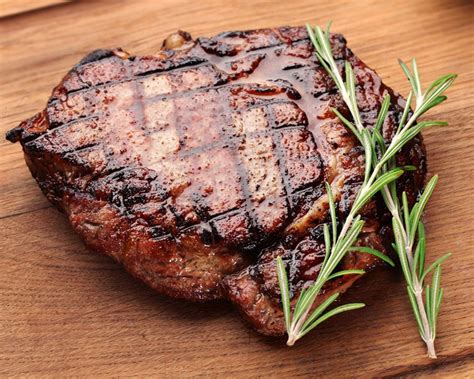 Как правильно выбрать мясо для стейка? - tochka.net