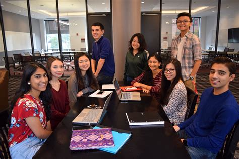 How The Government And Business Minor Rutgers Curriculum Prepares Students For The Modern Professional Global Workforce