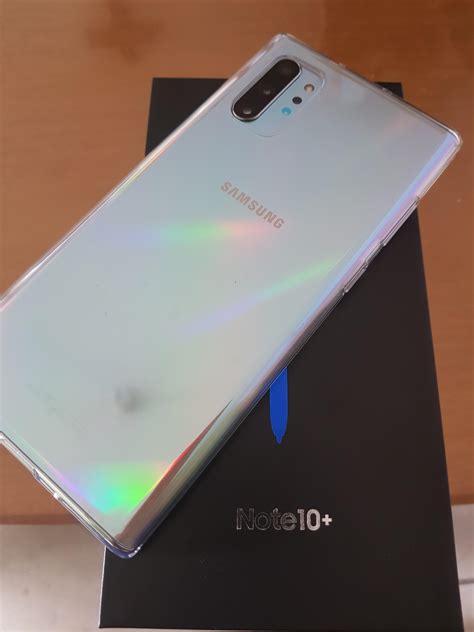 I just couldn't stand all of you showing off your Note 10's, so I went