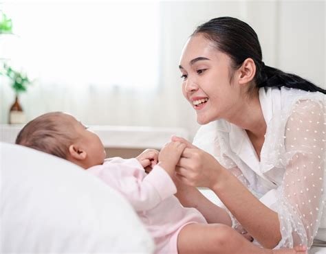 baby babble   builds  foundation  bilingual kids