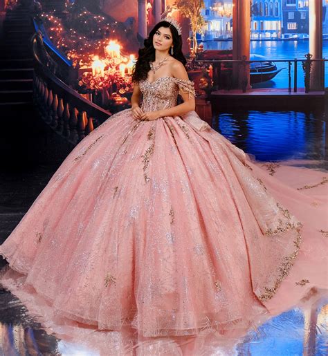 Dress Insight - Your Daily Dose of Dress Inspiration