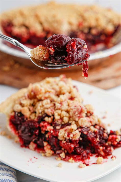cherry crumb pie delicious  bites