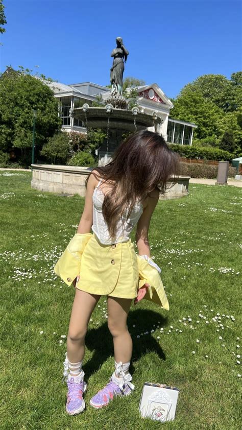 From IG stories : r/Eeveenara