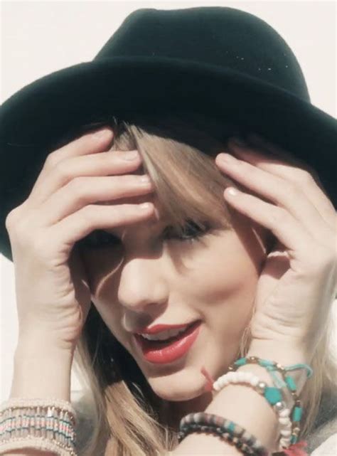 Angel Taylor swift | Taylor swift style, Taylor swift 22, Taylor swift hot