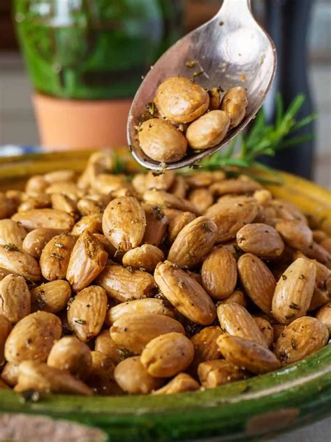 rosemary roasted almonds id    chef