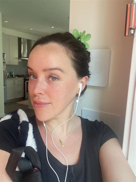 I’m loving no makeup lately : r/FreckledGirls