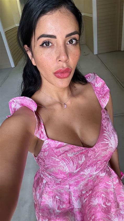 Jasmine Pineda (@jasminepanama) • Instagram photos and videos