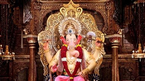 lalbaugcha raja  day  mukh darshan