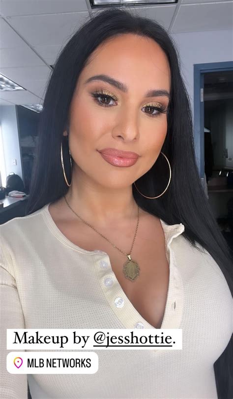 Siera Santos MLB Network : r/HotSportsReporters