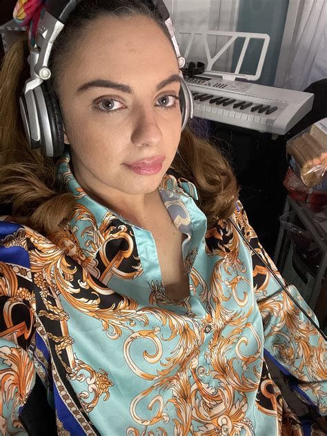 Xoxo 😘 | Scrolller