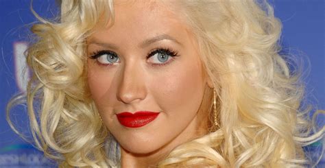 "At Her 43, She Looks Truly Half Her Age": Christina Aguilera Wows ...