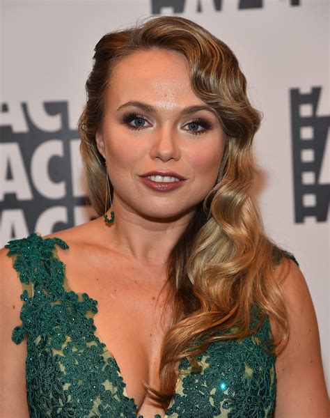 Amanda Fuller Net Worth in 2023 - Wiki, Age, Weight and Height