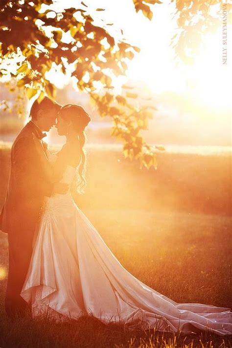 20 Stunning Romantic Sunset Wedding Photo Ideas – Page 2 of 2 – Hi Miss ...