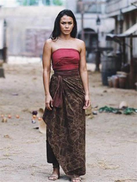 Makin Seksi, Saat Adinia Wirasti Berkeringat karena Olahraga