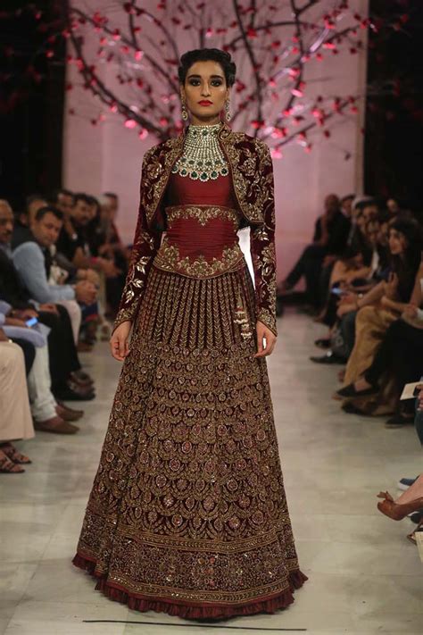 Rohit Bal Couture Collection 2016 Is Inspired By Opulence & Excess