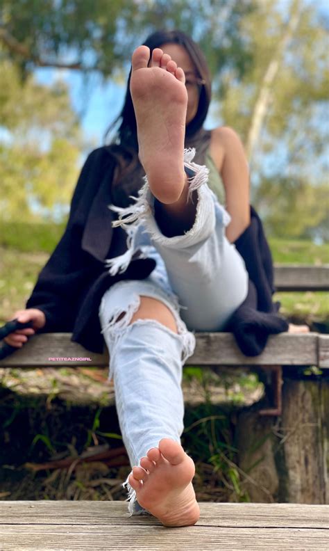 It’s just us at the park..lick these soles like a good puppy 🐶 : r