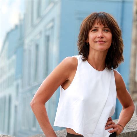 Sophie Marceau officialise sa relation avec Cyril Lignac et dézingue la