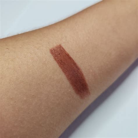 18+ Avon lipstick swatches to just plain help a gal out