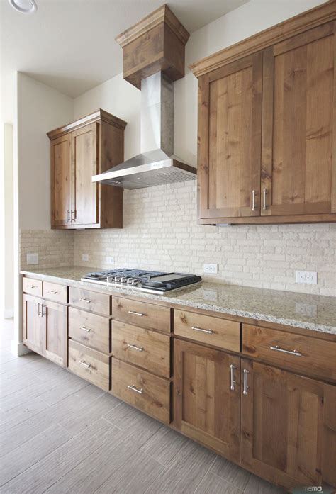 Achieving The Perfect Rustic Look With Knotty Alder Kitchen Cabinets ...