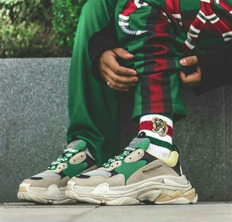 Pin oleh Yaryna di sneakers | Sepatu