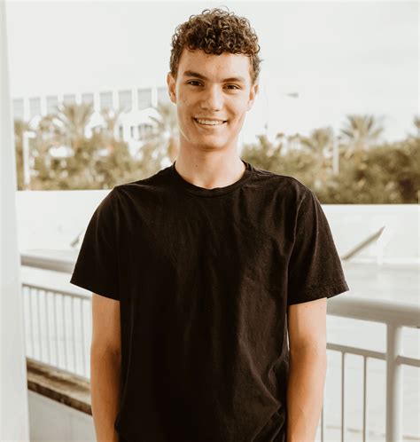 Sean Balseiro - Artists Simply Human • Dance Convention