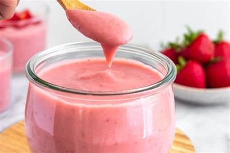 Danoninho Caseiro Com Gelatina - Danoninho Caseiro com Gelatina de Morango🍓Super Cremoso