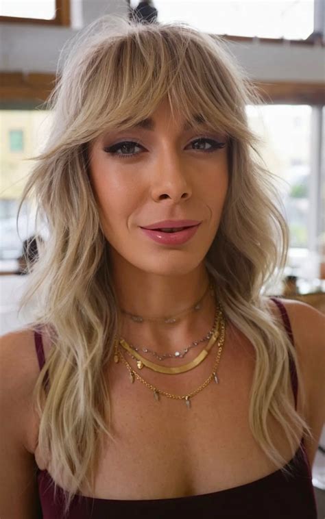31 Low-Maintenance Shaggy Haircuts with Bangs for Busy & Trendy Women