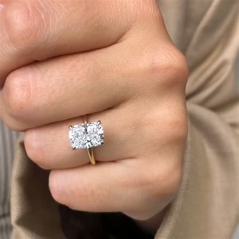 Cushion Cut Diamond Solitaire