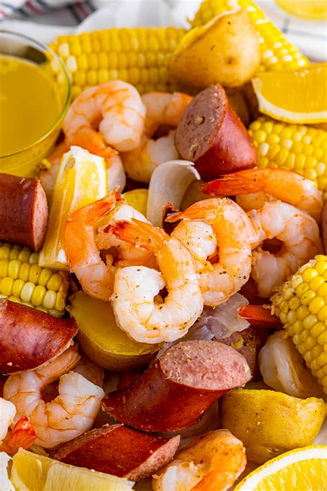Low Country Boil - Love Bakes Good Cakes