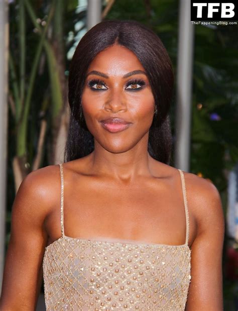 DeWanda Wise Flashes Her Nude Tits at the “Jurassic World: Dominion