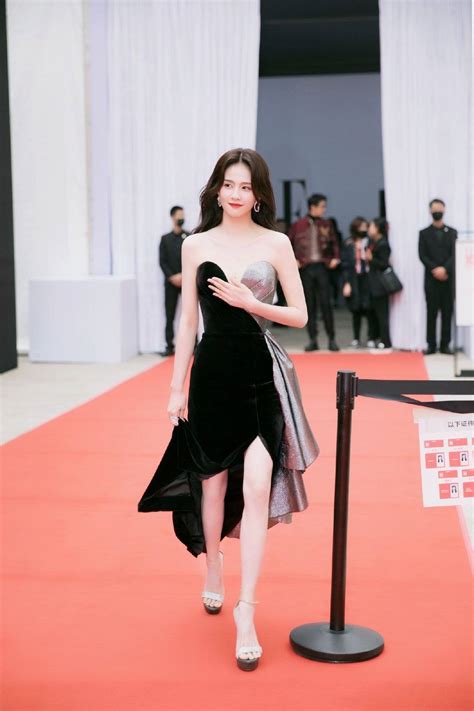白鹿：从平面模特到演员，再到歌手，她的每一面都魅力无限_角色