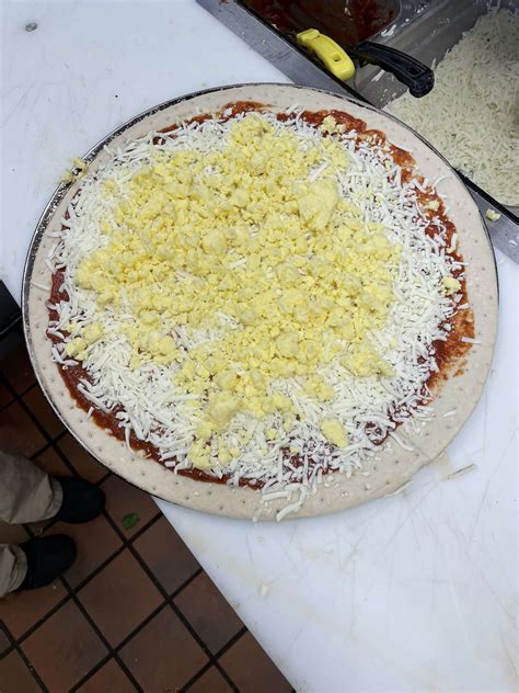 hybrid pizza : r/QuikTrip