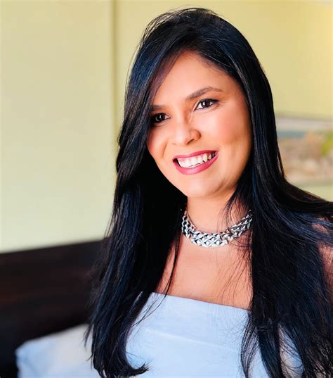 Camila Costa (@camilacostaimoveis) • Instagram photos and videos