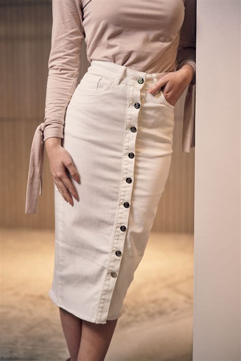 white pencil skirt 7