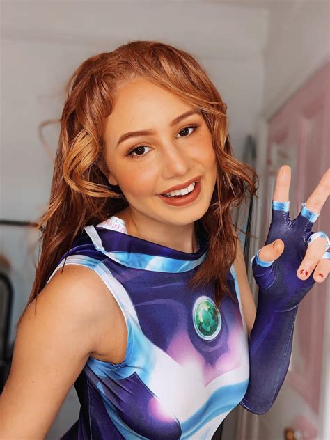 Starfire from team titans (SELF: rose thorns) : r/cosplaygirls