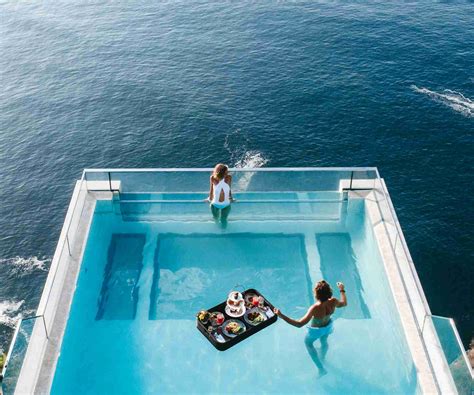THE WORLD’S MOST STUNNING INFINITY POOLS - Unique Destination