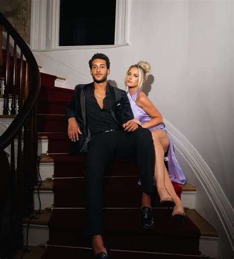 Molly Moore (@molly.moore) • Instagram photos and videos