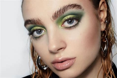 tendencias en cejas  lo largo de la historia kohlschool