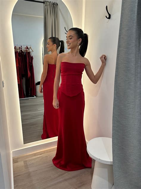 Louie gown hntr the label wine – Hire Me AU