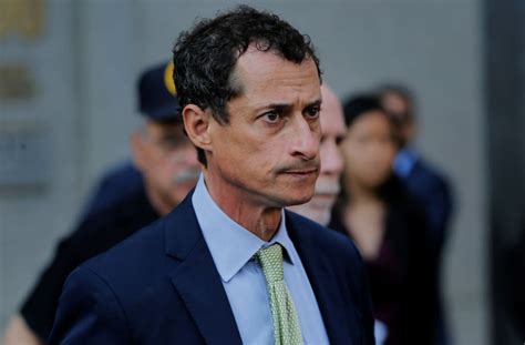 anthony weiner scheduled  early release